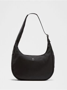Lululemon city essentials 4L shoulder bag
